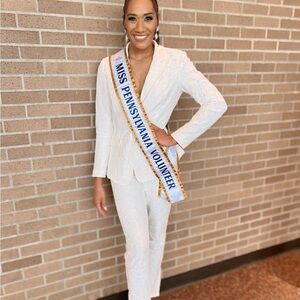 Fashion Nova White Pantsuit Elegance
